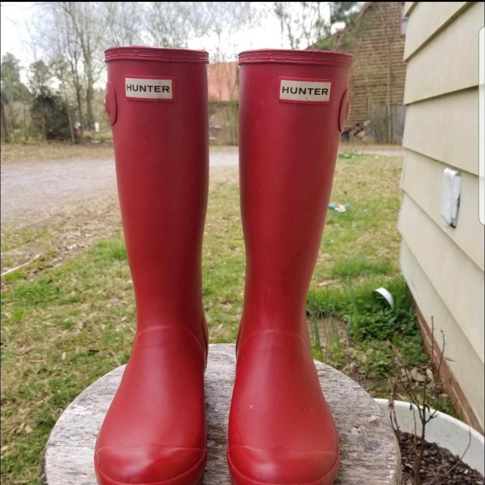 Red matte hunter rain boots
